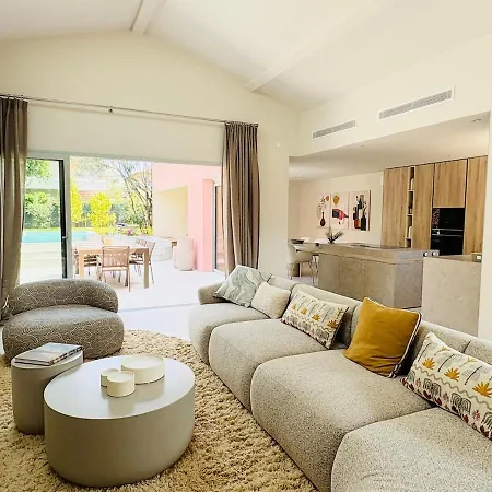 Marine Exceptional With Heated Pool *