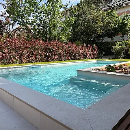Marine Exceptional With Heated Pool
